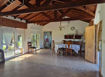 Casa · 170m² · 7 Ambientes · 2 Cocheras · Casa en Venta en Capilla del Señor con Pileta.