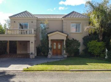 Casa · 278m² · 6 Ambientes · 2 Cocheras · Venta Casa de 6 Amb, en San Miguel, Barrio Cerrado