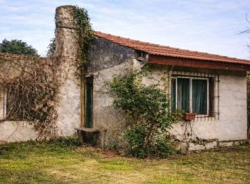 Quinta vacacional · 90m² · 2 Dormitorios · 1 Cochera · Venta Casa 3 Ambientes Moreno C/jardin