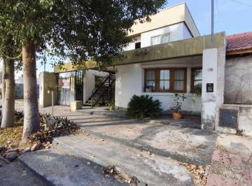 Casa · 164m² · 7 Ambientes · 1 Cochera · Venta Casa Dos Plantas B° Parque Drumond
