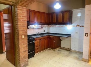 Casa · 191m² · 6 Ambientes · 1 Cochera · Casa en Venta Villa Soldati Capital 5 Ambientes