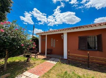 Casa · 55m² · 3 Ambientes · Casa en Venta en Ezeiza con Amplio Lote