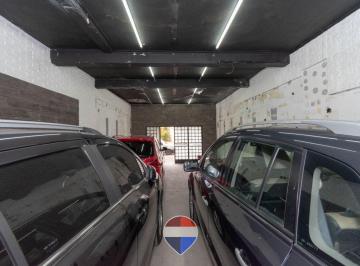 Local comercial · 114m² · 3 Cocheras · Local / Casa a Reciclar en Venta en La Plata