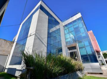 Local comercial · 534m² · 7 Cocheras · Local y Oficinas en Venta en La Plata