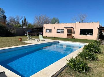Casa · 146m² · 4 Ambientes · 2 Cocheras · Venta Casa Quinta 4 Ambientes - Pilar