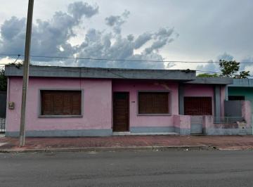 Casa · 124m² · 5 Ambientes · Venta de Amplia Casa Confortable - Espacio Abierto