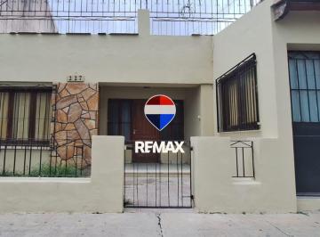 Casa · 214m² · 10 Ambientes · Venta Casa Macrocentro 9 Dorm. con Pileta