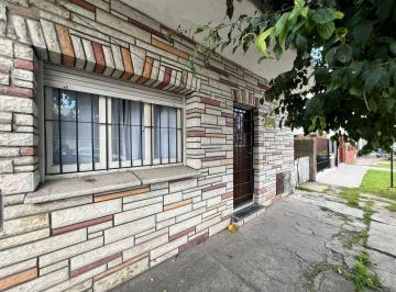 PH · 85m² · 3 Ambientes · 1 Cochera · Venta PH 3 Amb B° Pinos Anchorena con Parque