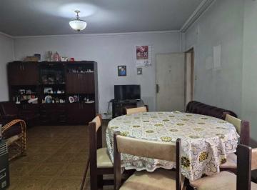 PH · 61m² · 3 Ambientes · Venta. Ph 3 Amb. Primer Piso. Piñeyro. Avellaneda