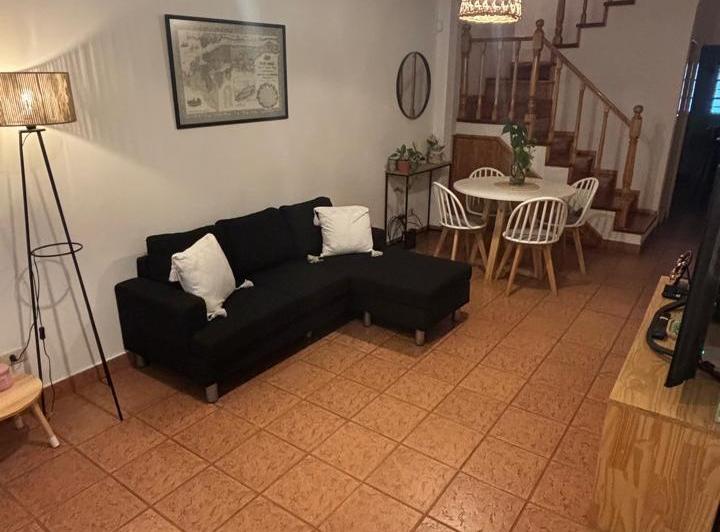 Casa · 90m² · 4 Ambientes · 1 Cochera