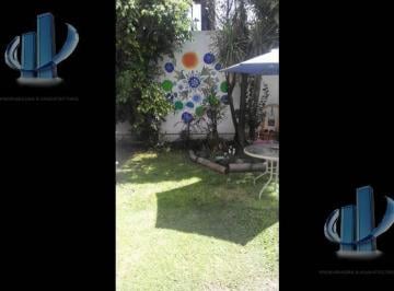 PH · 85m² · 4 Ambientes · 1 Cochera · PH en Ramos Mejia Sur, Hermoso PH Arbolado Contrafrente Sobre un Lote de 8. 66 de Ancho, 10 m Fon