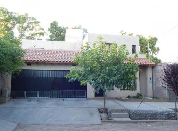 Casa de 5 ambientes, Godoy Cruz · Casa Alquiler, B° 21 de Julio, 2 Dorm, 2 Baños, Cochera Doble, Jardín