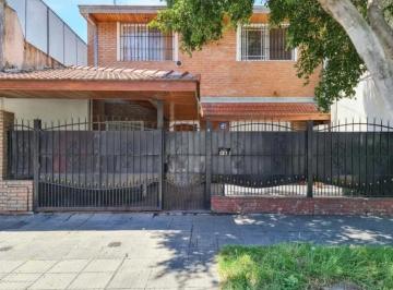 Casa de 5 ambientes, Avellaneda · Casa en Alquiler Amplia, 5 Ambientes Amplios
