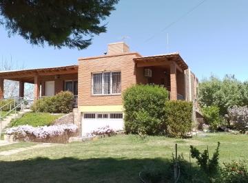 Casa de 4 ambientes, Rawson · Chalet en Venta a un Paso de Zona Centro de San Juan