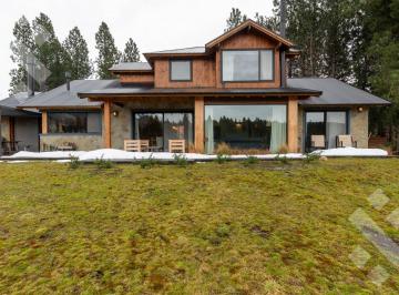 Casa · 226m² · 4 Ambientes · 1 Cochera · Casa en Venta 3 Dorm. - B° Chapelco Golf - San Martin de Los Andes