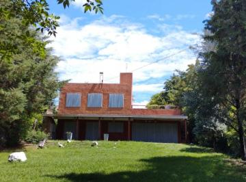 Casa de 8 ambientes, Villa Carlos Paz · San Antonio de Arredondo. 2 Dormit. Moderna. Se Recibe Menor. Apto Credito. a 4 Cuadras del Rio.