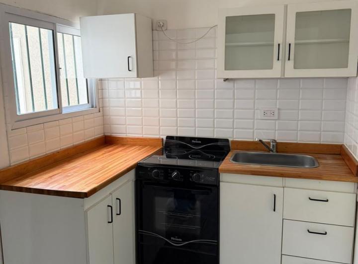 Casa · 75m² · 4 Ambientes · 1 Cochera