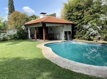 Casa · 260m² · 6 Ambientes · 2 Cocheras · Alquiler de Verano Casa en Las Lomas - San Isidro - Quincho Jardin y Pileta