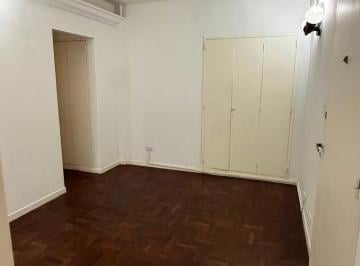 Living con placard · Departamento en Alquiler 2 Ambientes en Coghlan