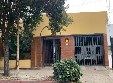 Casa · 182m² · 2 Ambientes · 1 Cochera · Vdo Casa C Escr Cerca del Nvocentro