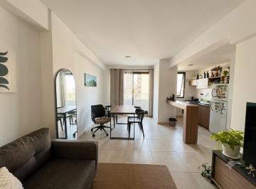 Departamento de 2 ambientes, San Cristobal · Departamento en Venta 2 Amb con Balcón, Al Frente, Suite y Toilette en San Cristóbal