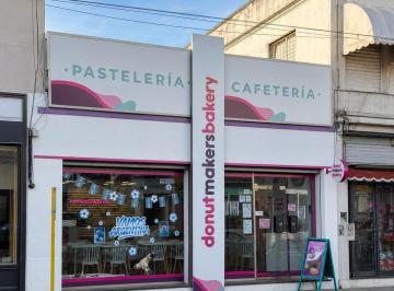 Local comercial · 54m² · Local Comercial Excelente Ubicación