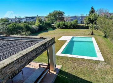 Casa · 228m² · 5 Ambientes · 2 Cocheras · Casa Barrio Santa Catalina, Venta, Dique Lujan, Apto Credito