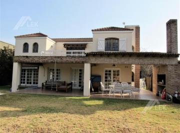 Casa · 228m² · 5 Ambientes · 2 Cocheras · Casa Barrio Santa Catalina, Venta, Dique Lujan, Apto Credito