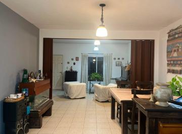 Casa de 5 ambientes, San Isidro · Unico Triplex en Venta - 3 Dorm - Play - Condominio en La Merced
