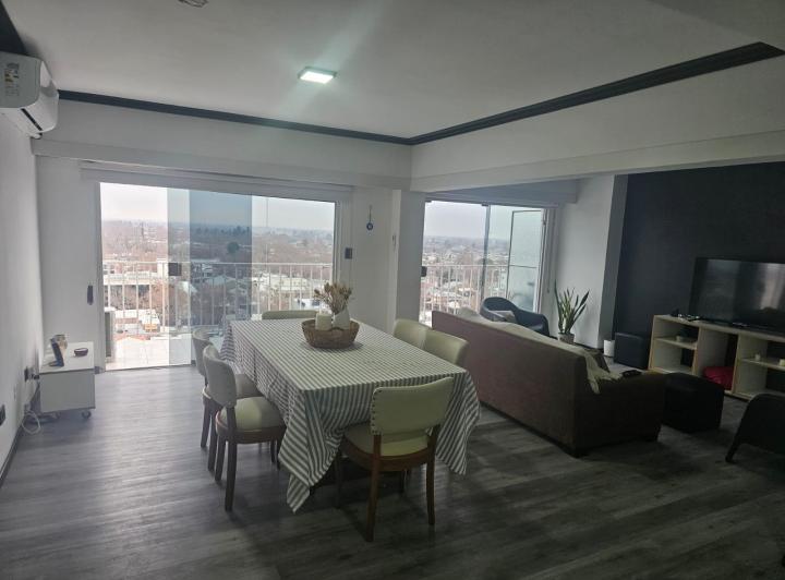 Departamento · 143m² · 5 Dormitorios · 1 Cochera