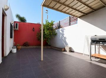 PH · 131m² · 3 Ambientes · 1 Cochera · Venta PH 3 Ambientes Patio Cochera Villa Maipú
