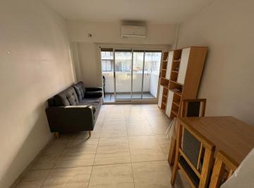 Living/ comedor · Almagro / Villa Crespo Luminoso 3 Ambientes con Balcón