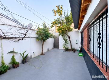 Casa · 125m² · 5 Ambientes · Venta Casa 5 Amb Lanus