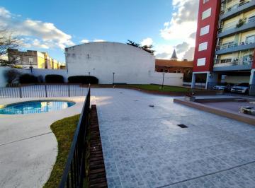 Departamento · 72m² · 4 Ambientes · 1 Cochera · Alquiler Floresta 4 Amb Cochera Seguridad Pileta