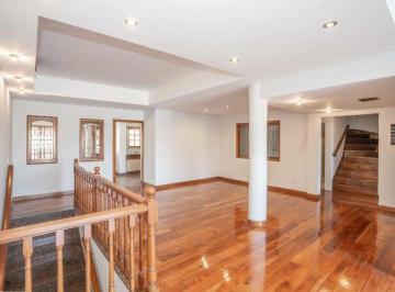 Casa · 470m² · 5 Ambientes · Venta Casa 6 Amb Mas Locales en Grand Bourg