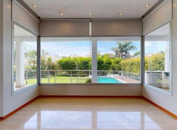 Casa · 215m² · 5 Ambientes · 4 Cocheras · Casa en Venta Ombues Hudson 4 Amb + Depen + Pileta