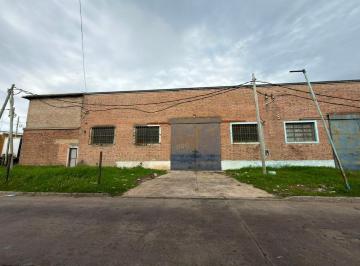 Bodega-Galpón · 460m² · Alquiler de Galpón / Depósito en Quilmes Oeste