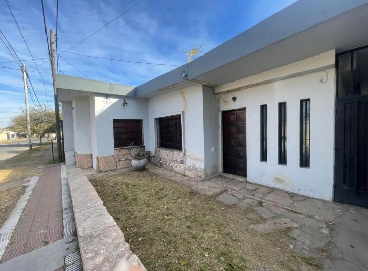 Casa · 131m² · 5 Ambientes · 1 Cochera