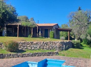 Casa · 124m² · 4 Ambientes · Venta Casa 2 Dorm con Pileta Agua de Oro Cordoba