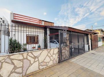 Casa · 100m² · 4 Ambientes · 2 Cocheras · Venta Casa 3 Dorm. 2 Cocheras Villa Adelina