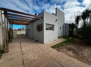 Casa de 3 ambientes, La Plata · Casa en Venta de 1 Dormitorio y Parque