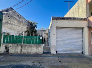 Casa · 90m² · 4 Ambientes · 2 Cocheras · Casa Lote Propio Apto Hipotecario, Jardin, Cochera