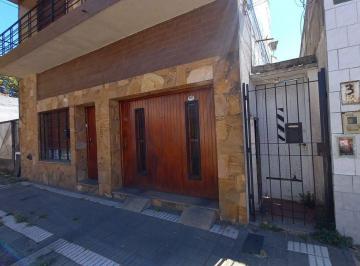 Departamento · 65m² · 3 Ambientes · PH de 3 Ambientes con Patio, Fondo Libre y Terraza