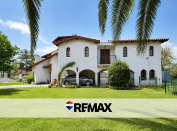 Casa · 185m² · 5 Ambientes · 3 Cocheras · Casa 5amb Lote Grande Aranjuez Country Oportunidad