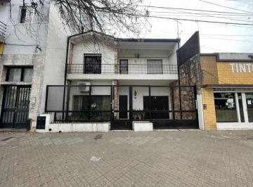 Casa · 195m² · 4 Ambientes · 2 Cocheras · Venta Casa 3 Dormis Bª Parque - Permuta