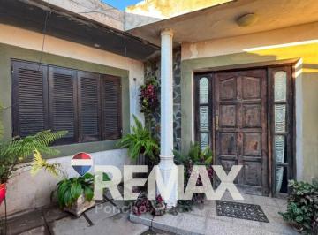 Casa · 165m² · 7 Ambientes · Se Vende Casa 4 Hab Quincho Cerrado Acepta Permuta
