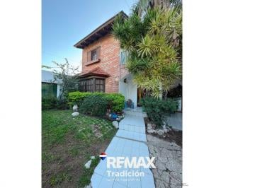 Casa · 145m² · 6 Ambientes · 2 Cocheras · Hermosa Casa en Dúplex Sobre Av Hernandarias