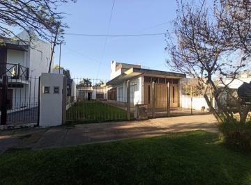 Casa · 147m² · 4 Ambientes · 3 Cocheras · Casa 4amb Moreno Apto Credito Ideal 2 Viviendas