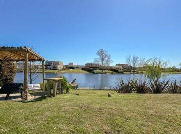 Casa · 208m² · 5 Ambientes · 2 Cocheras · Casa en Venta San Rafael Villanueva a La Laguna