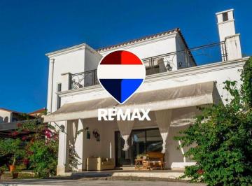 Casa · 260m² · 6 Ambientes · 2 Cocheras · Casa Venta Club de Campo El Tipal 5 Dorm Pileta